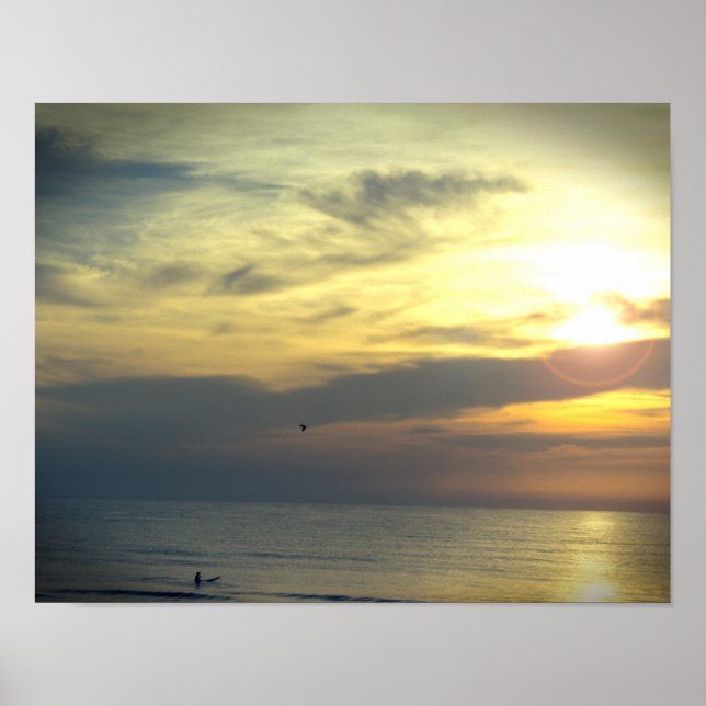 Poster Dream of Sunrise Surfer and Flying Bird Photo (Frente)