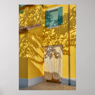 Poster Edifício amarelo pintado em betão