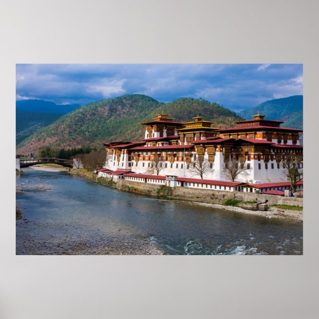 Pôster Edifício Dzong À Beira do Rio (Frente)