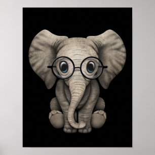 Pôster Elefante-bebê bonito com óculos de leitura preto