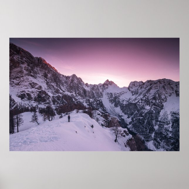 Poster Em pé na planície (Frente)