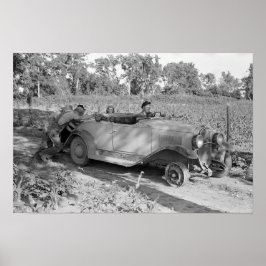 Pôster Empurrando um carro, 1939. Foto antiga