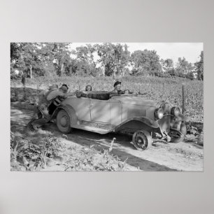 Pôster Empurrando um carro, 1939. Foto do vintage