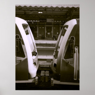 Poster Encerramento de dois comboios na plataforma de est