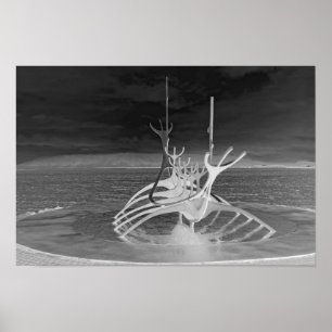 Pôster Escultura Sun Voyager, Islândia, Preto e Branco Re