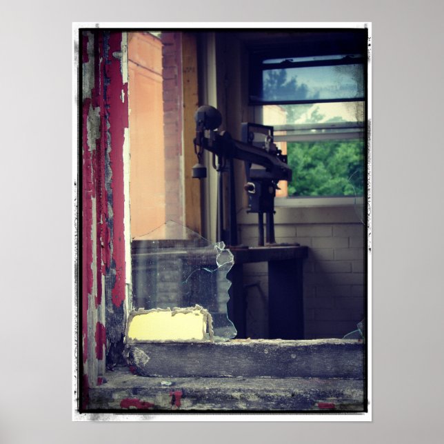 Pôster Esquerda Para Trás, Abandonada (Frente)