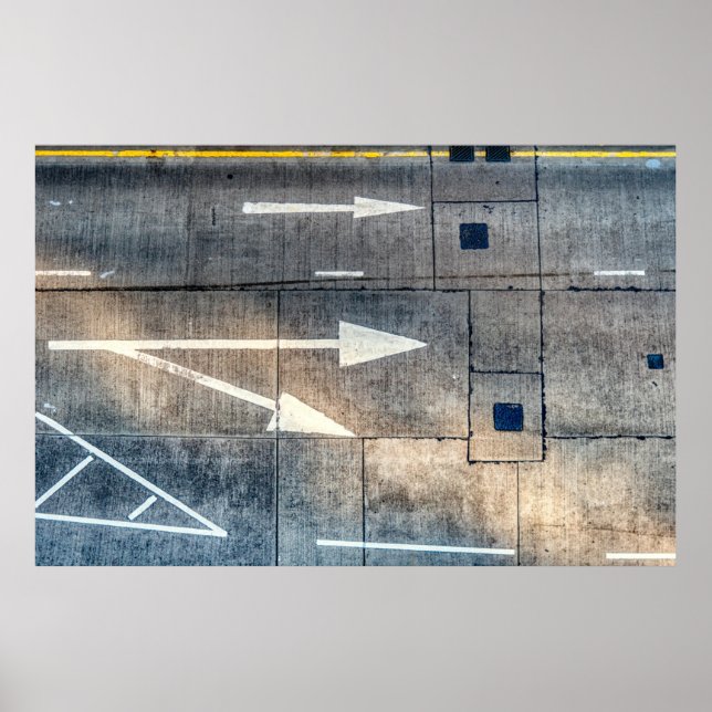 Poster Estrada concreta com direções de seta pintada (Frente)