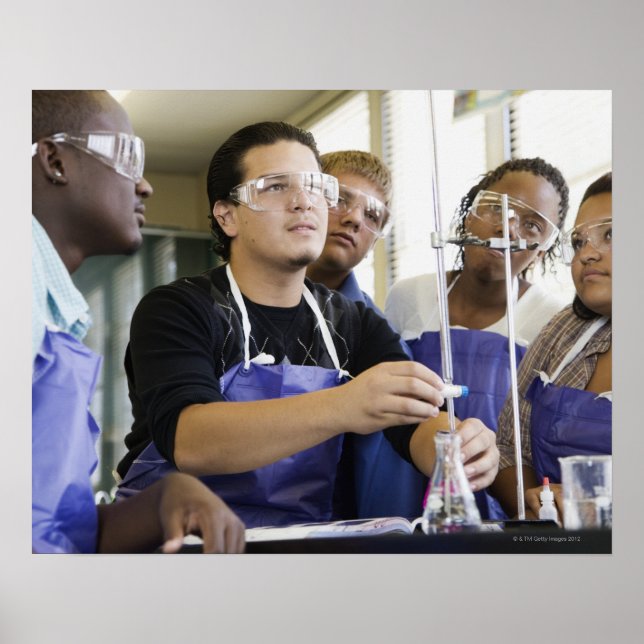 Poster Estudantes fazendo experimento em laboratório de q (Frente)