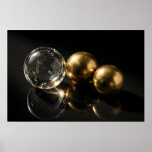Poster Estudo na Sombra — Esferas de Vidro e Ouro