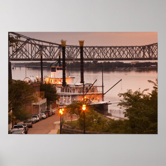 Poster EUA, Mississippi, Natchez. Natchez Sob o (Frente)