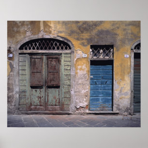 Pôster Europa, Itália, Lucca. Estas velhas portas adicion