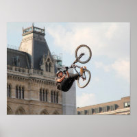 Extreme Sports Poster: Cara na bicicleta fazendo t