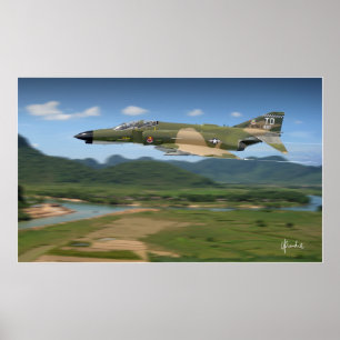 Poster "F-4 de passe baixo "