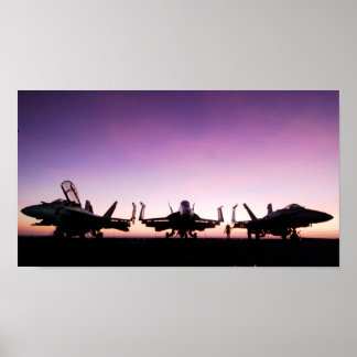 Pôster F/A 18 Aeronaves de companhia em Sunset