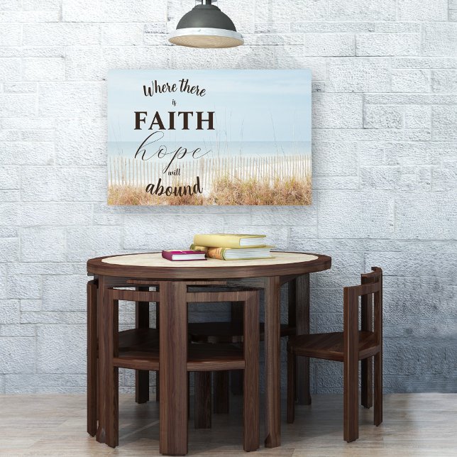 Poster Faith e Hope Cote Praia Inspiracional (Poster with inspirational quote and beach scene.)