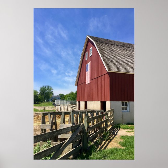 Poster Farms | Red Barn With American Flag (Frente)