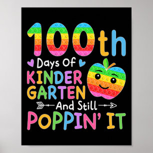 Poster Feliz 100 Dias De Jardim De Infância E Ainda Vesti