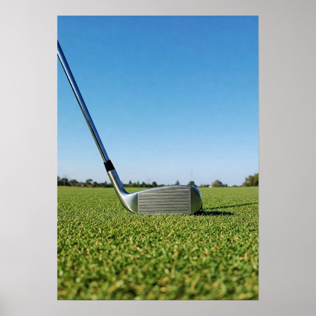 Poster Ferro de Golfe e Bolas em Relva Verde Fresca (Frente)