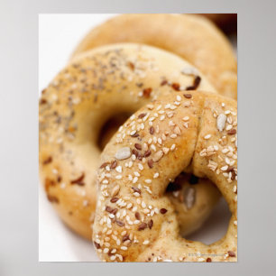 Pôster Fim-acima de bagels assorted em uma placa
