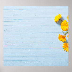Poster Flores do Calendário: Fundo de Madeira Azul