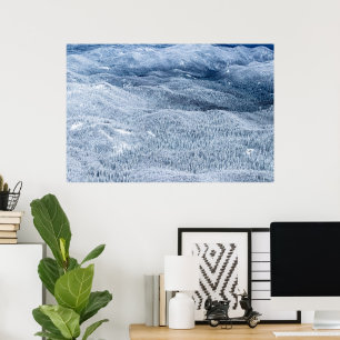 Poster Floresta de inverno sob neve profunda
