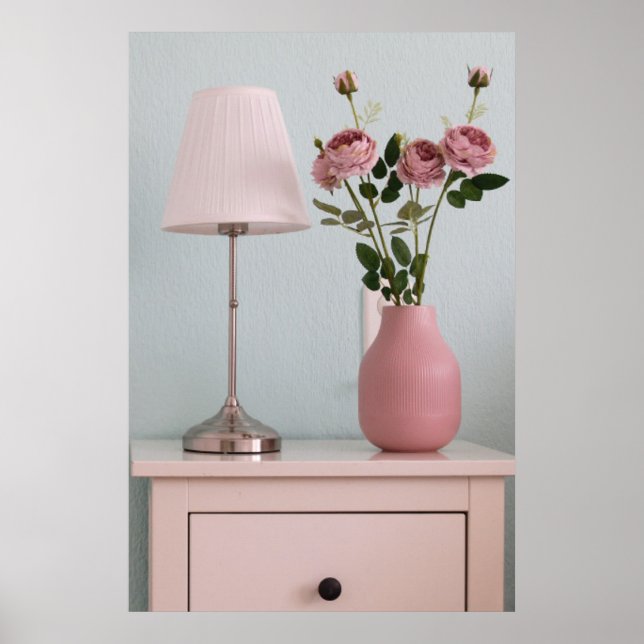 Poster Flowers | Pale Pink Roses on Nightstand (Frente)