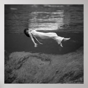 Pôster Flutuando Submerso, 1947. Foto Antiga