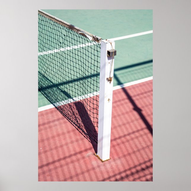 POSTER FOCO DE UM POSTO DE UM LADO DE UM TÊNIS (Frente)