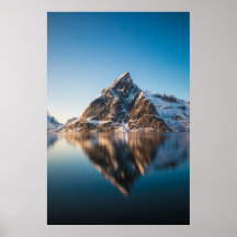 Foto da paisagem montanhosa de Lofoten Noruega