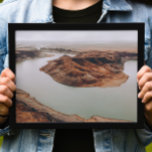 Poster Fotografia de canyon e drone fluvial. Cliff de mon<br><div class="desc">Poster de fotografia do canyon e do drone fluvial.</div>