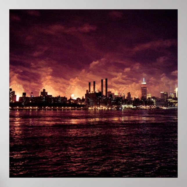 Pôster Fourth of July Fireworks behind Manhattan (Frente)