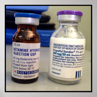 Pôster Frascos para injetáveis de cetamina e Propofol Pos