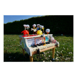 Pôster Fubby's op piano die muziek maken en dansen.