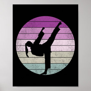 Poster Garota de Karatê Dizendo Artes Marciais 