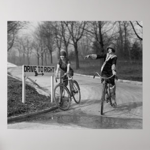 Poster Garotas Flapper Andando de Bicicletas, 1925. Foto