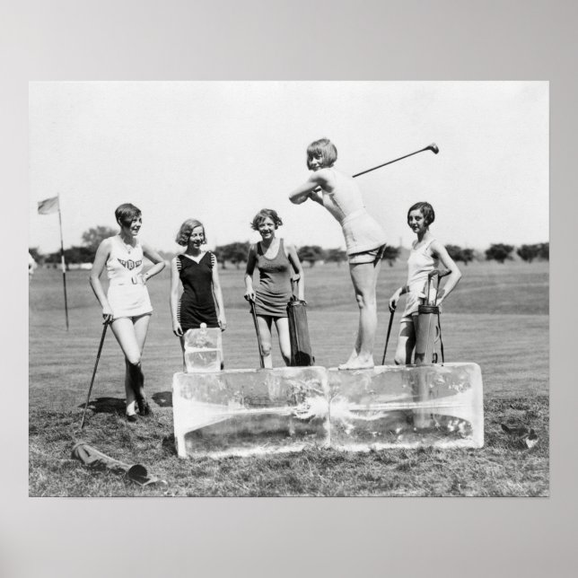 Pôster Garotas Flapper Jogando Golfe, 1926. Foto Antiga (Frente)