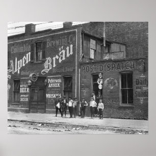 Poster Garotos de Rua do Lado de Fora de um Saloon, 1910.