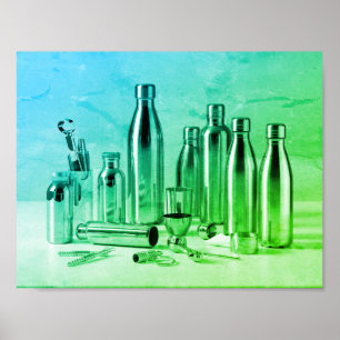 Poster Garrafa de água de aço verde brilhante em uma pare