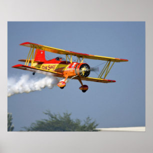 Poster Gene Soucy realizando acrobacias em Grumman