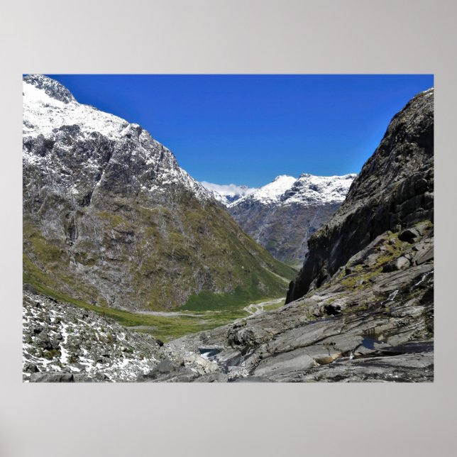 Poster Gertrude Valley (Frente)