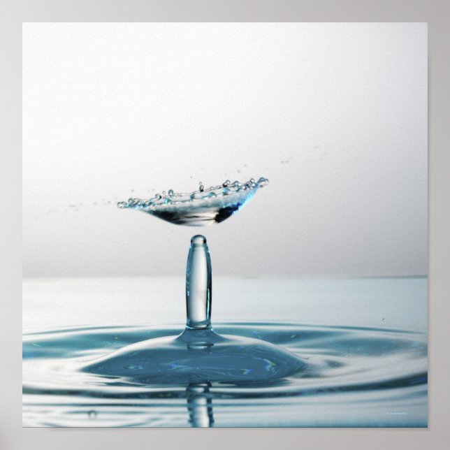 Pôster Gotas de água colidindo para formar um guarda-chuv (Frente)