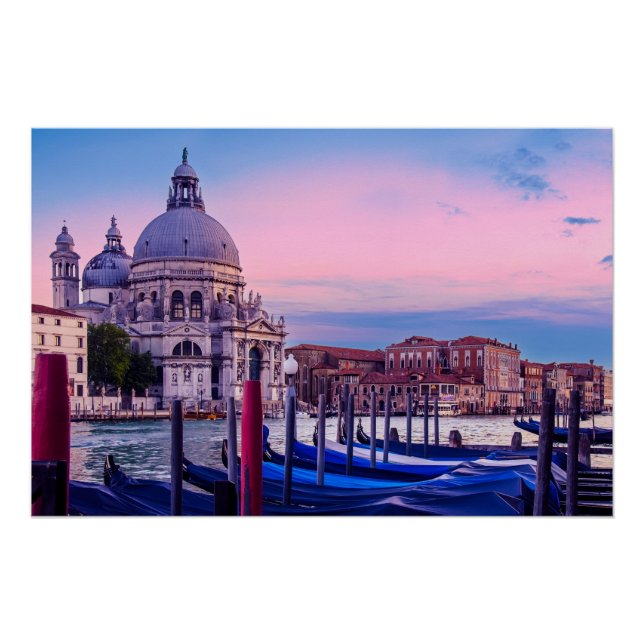 Pôster Grande Canal com gondolas e igreja em Veneza (Frente)