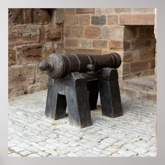 Poster Historic Cannon on Wooden Stand (Frente)