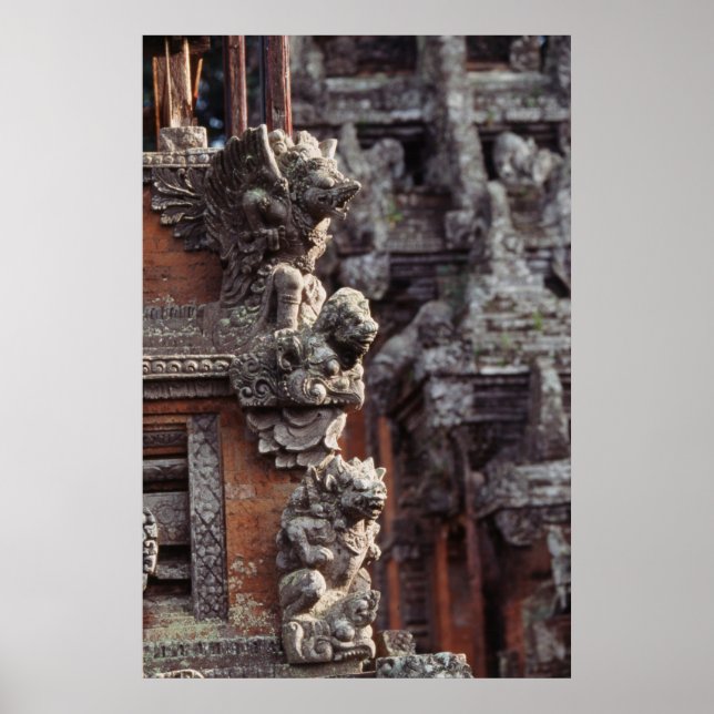 Poster Indonesia, Bali, Ubud, Stone carvings of Hindu (Frente)