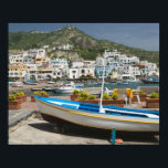 Poster ITÁLIA, Campânia, (Baía de Nápoles), ISCHIA,<br><div class="desc">DIREITOS AUTORAIS Walter Bibikow / SuperStock.com | EU16 WBI0595.jpg | ITÁLIA,  Campânia,  (Baía de Nápoles),  ISCHIA,  SANT'ANGELO: Vista da Cidade e do Porto / Diurno</div>
