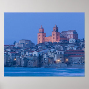 Pôster Itália, Sicília, Cefalù, Vista com Duomo a partir