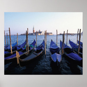 Pôster Itália, Veneto, Veneza, Fileira de Gôndolas e San