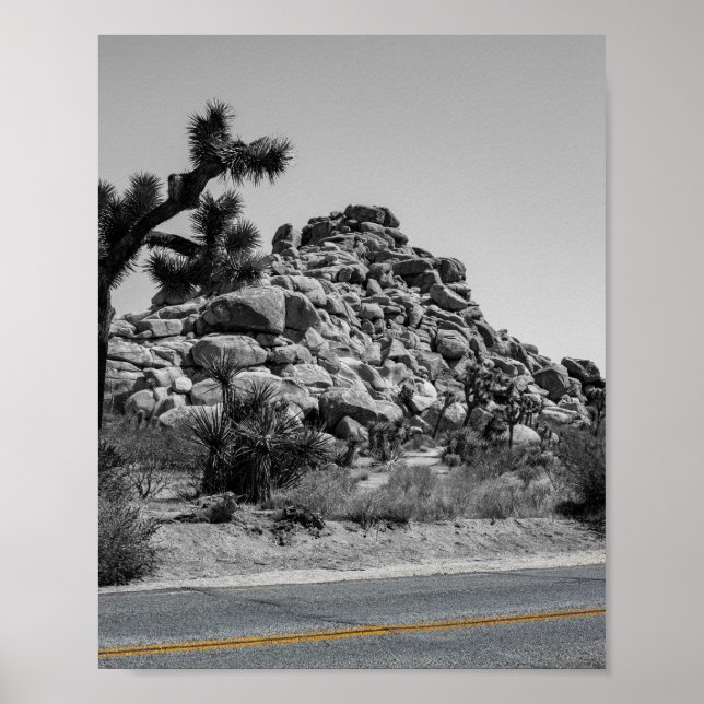 Poster Joshua Tree Rocks with Road - California Photo (Frente)