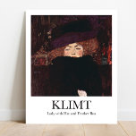 Poster Lady with Hat and Feather Boa, por Gustav Klimt<br><div class="desc">Adicione um toque de elegância à sua casa com esta bela poster da "Lady with Hat and Feather Boa" de Gustav Klimt. Pintado em 1909, este retrato mostra uma mulher vestindo um chapéu grande e uma jiboia de penas. A Klimt produziu algumas pinturas de mulheres não identificadas, que não foram...</div>