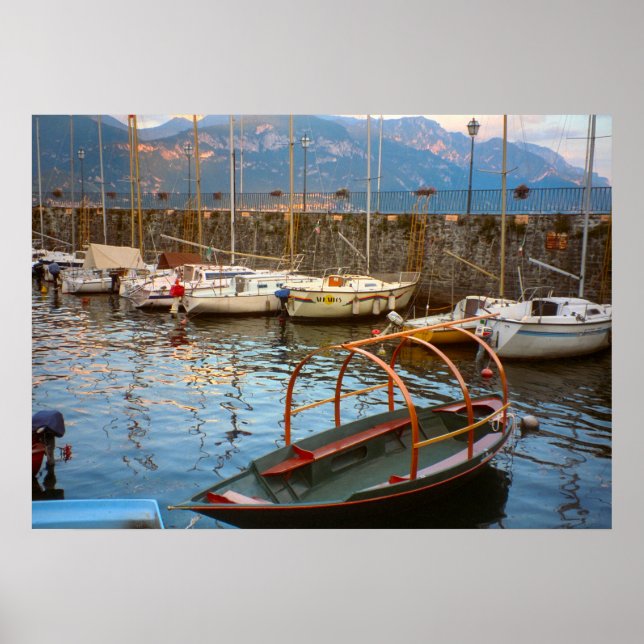 Poster Lago Como, barco do lago tradicional na marina (Frente)